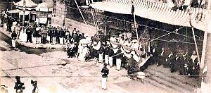 3079- Oran - Boulevard Malakoff - Revue2 du 14 Juillet 1906